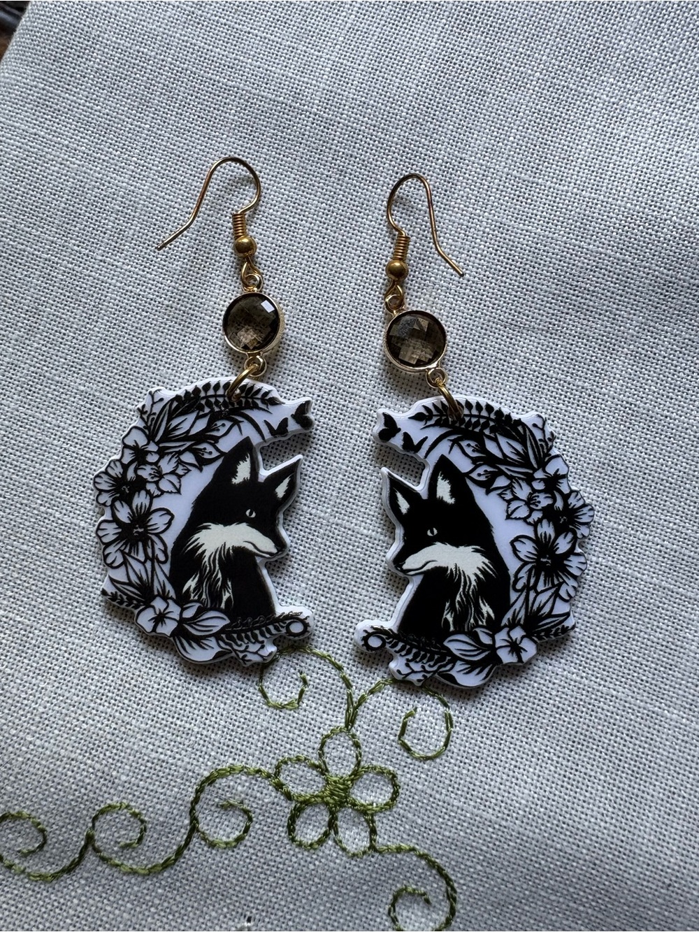 Black & White Fox Floral Drop Earrings - Unbranded